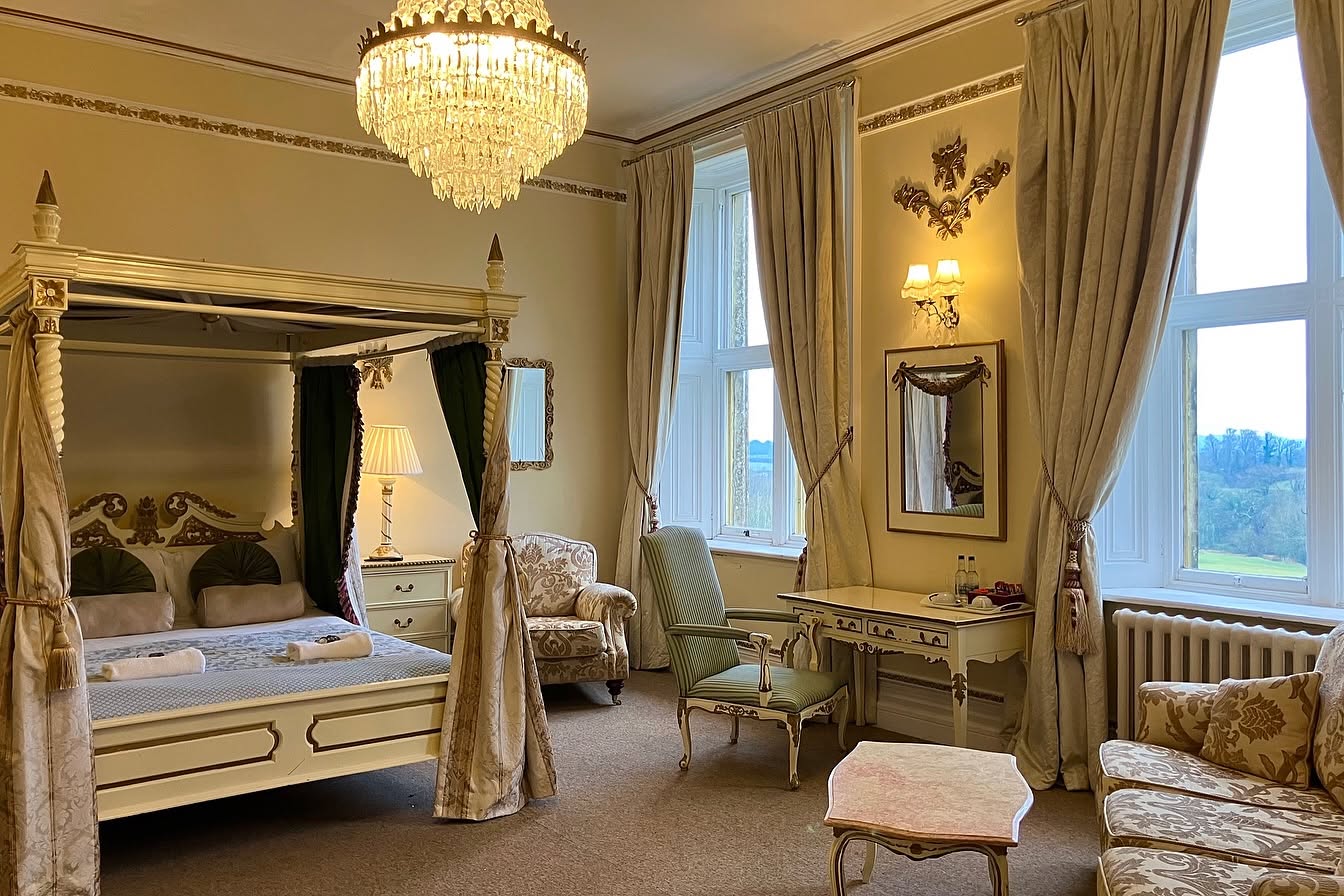 hotel-room