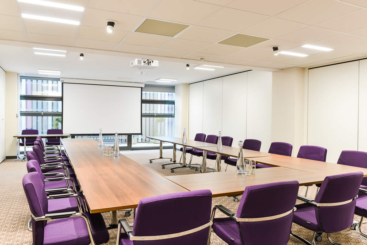 Boardroom-meeting