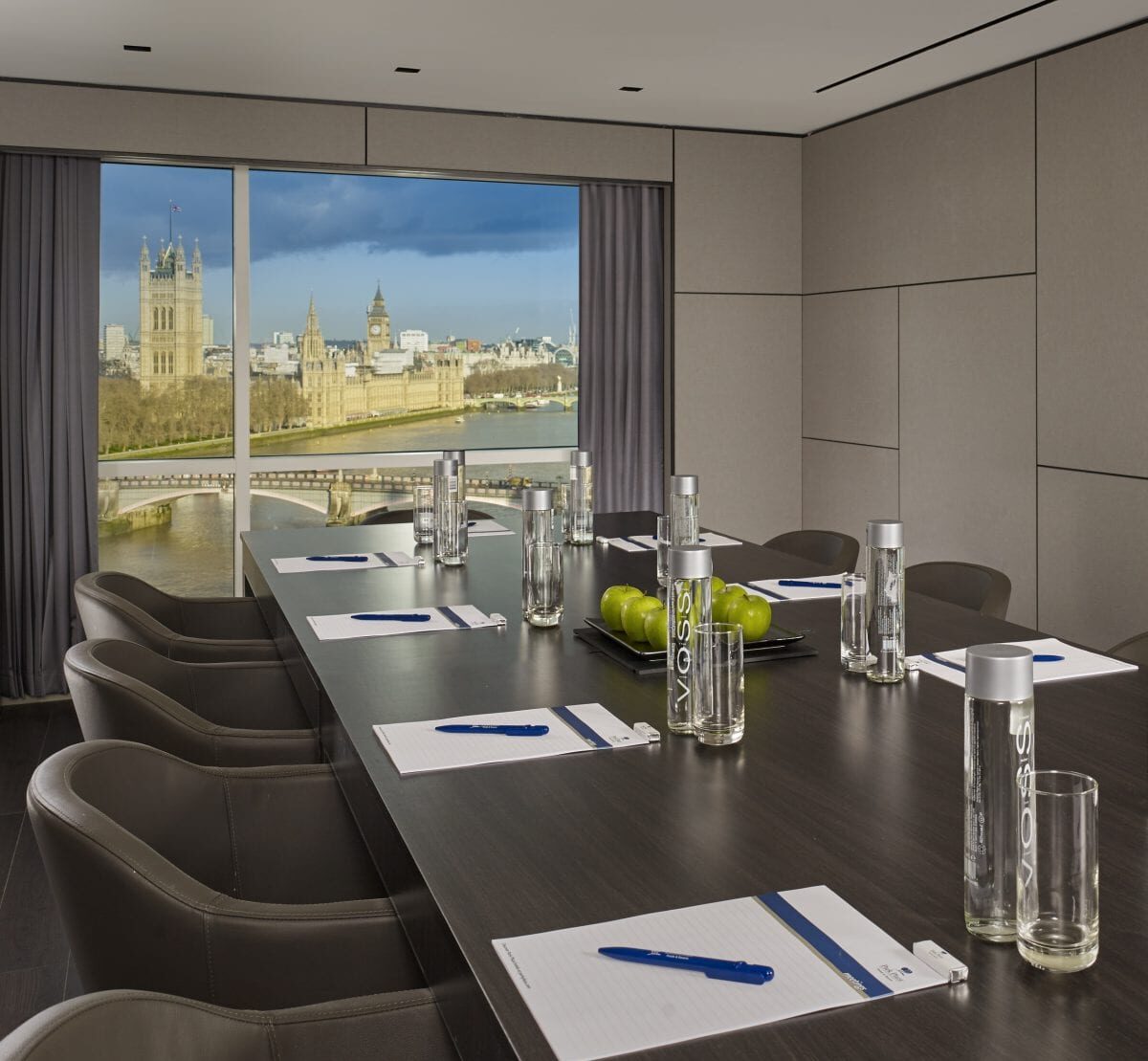 Meeting-Room-City-view