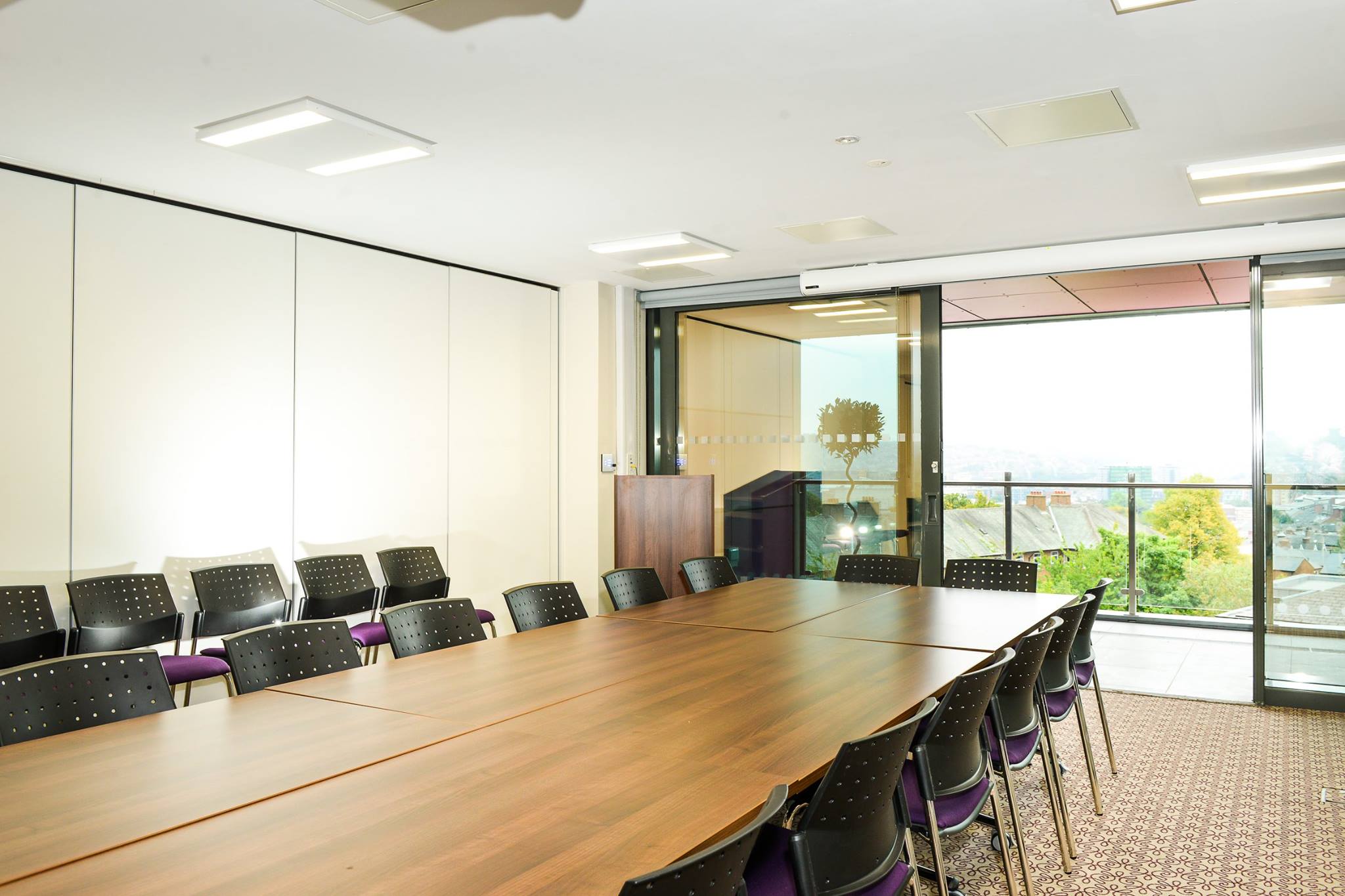 Meeting-room-garden-view