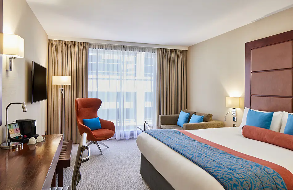 hotel-room